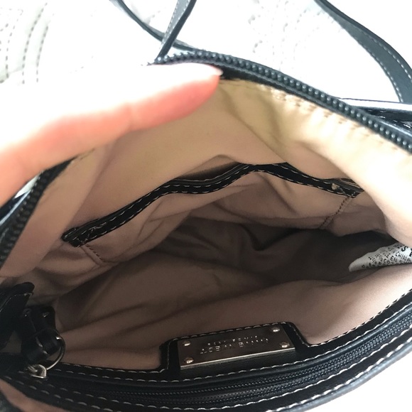 Medium sized crossbody bag from nine west - Picture 2 of 3